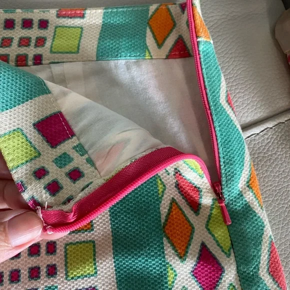 Judith March Ladies M Shorts
Geometric print 
Retro vintage look - Picture 2 of 6